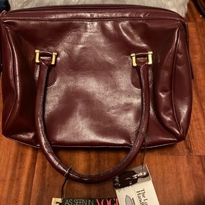 The Lou Taylor handbag